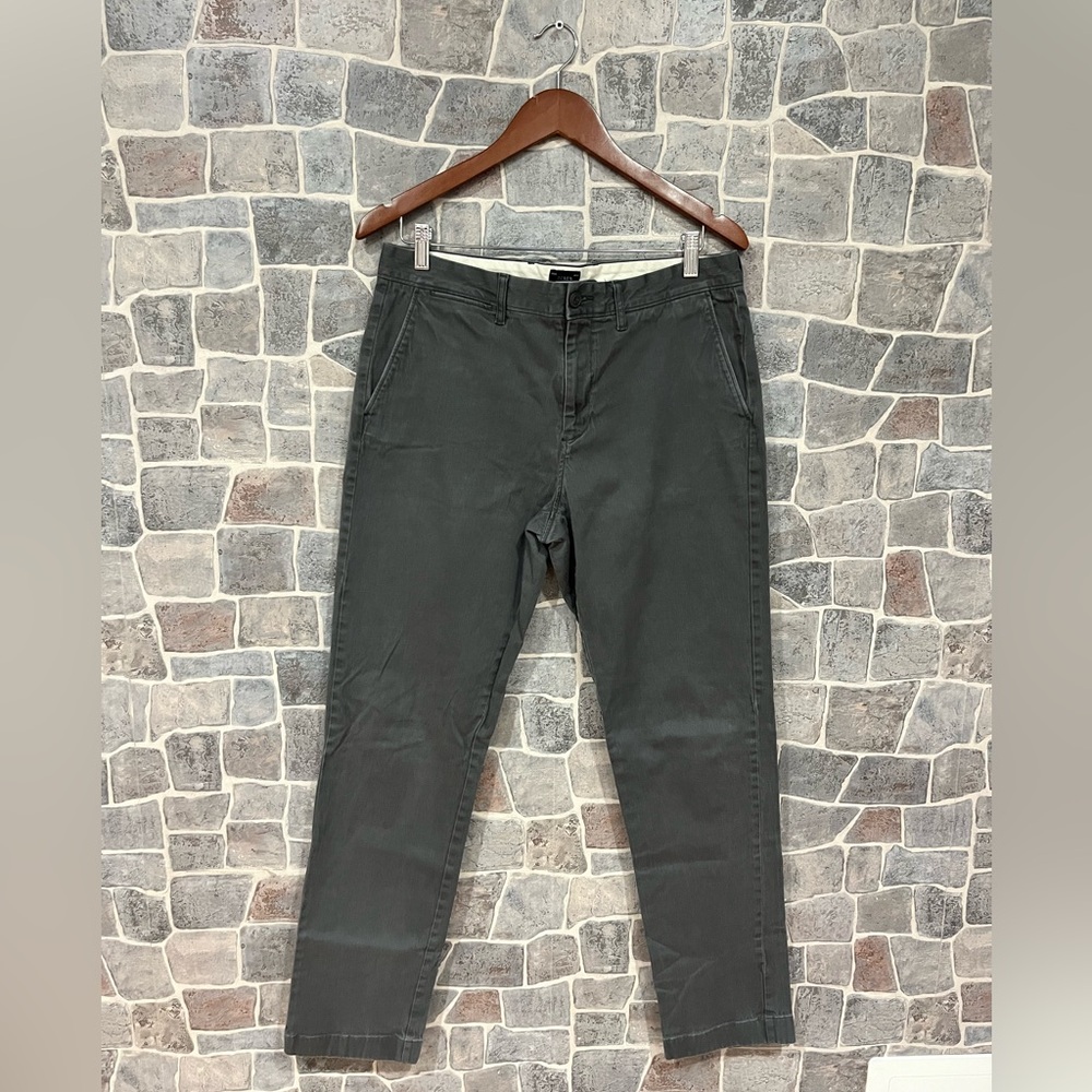 Gray J Crew Khakis in W32/L32